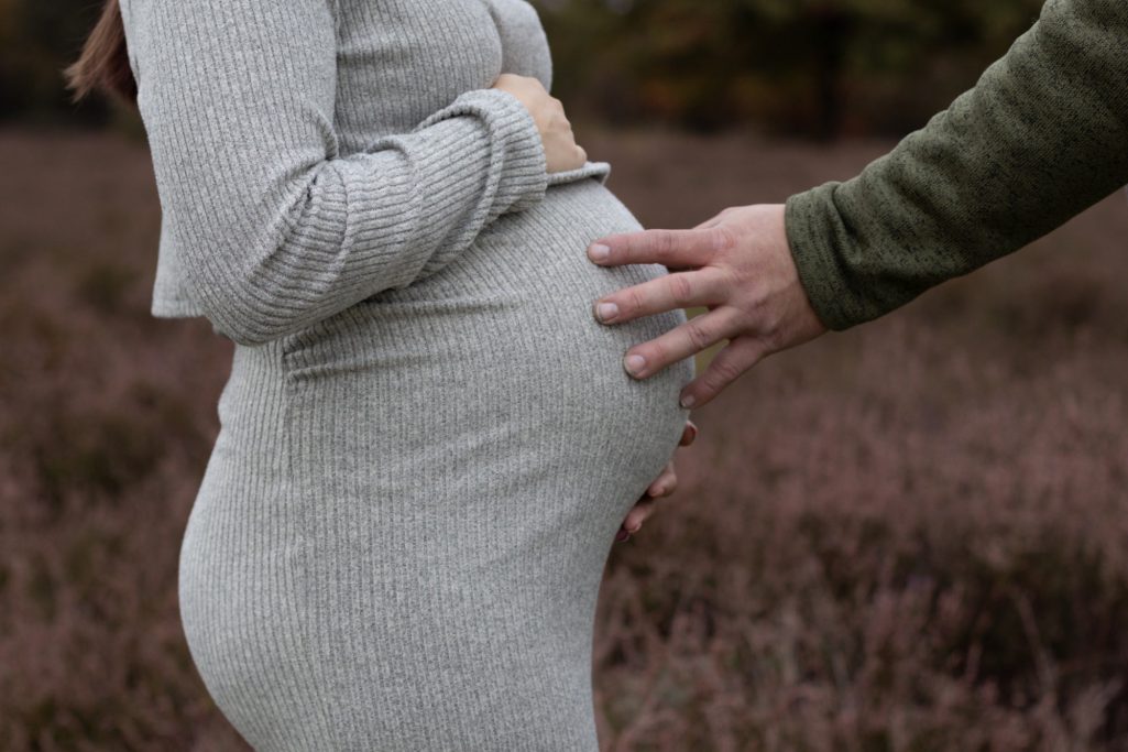 Schwangerschaftsfotografie, Babybauchshooting, Schwangerschaftsshooting, Frankfurt Friedrichsdorf, Bad Homburg, Taunus